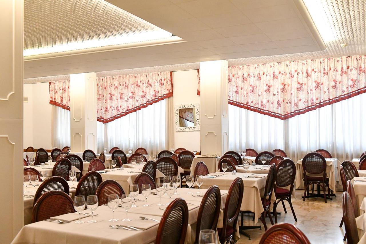 Hotel Beny リド・ディ・イエゾロ エクステリア 写真