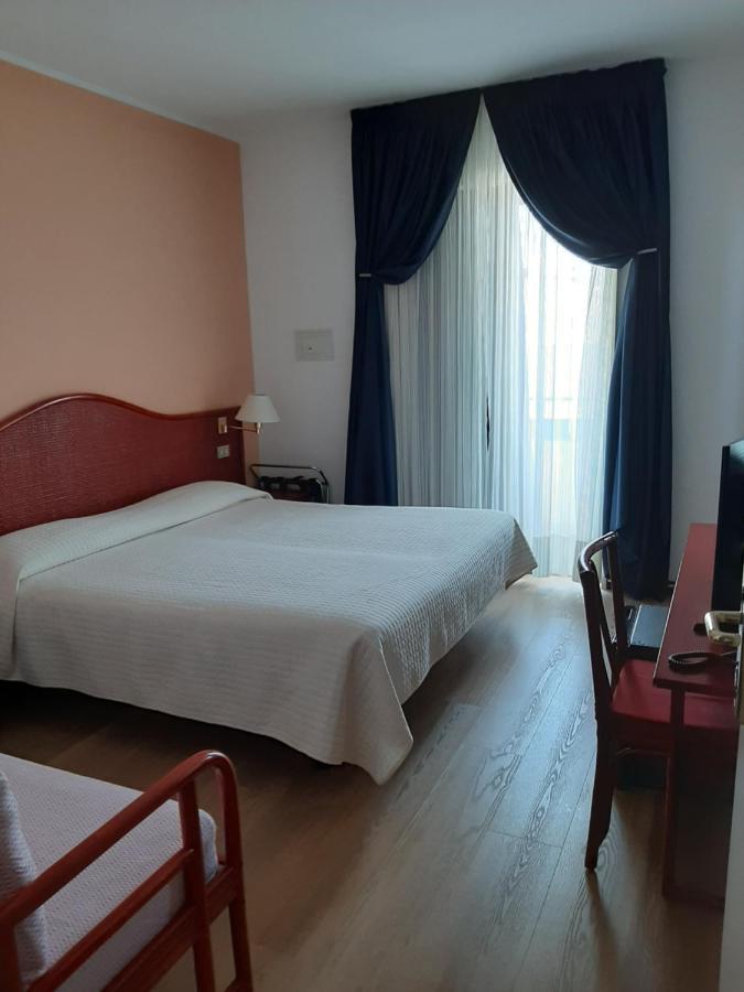 Hotel Beny リド・ディ・イエゾロ エクステリア 写真