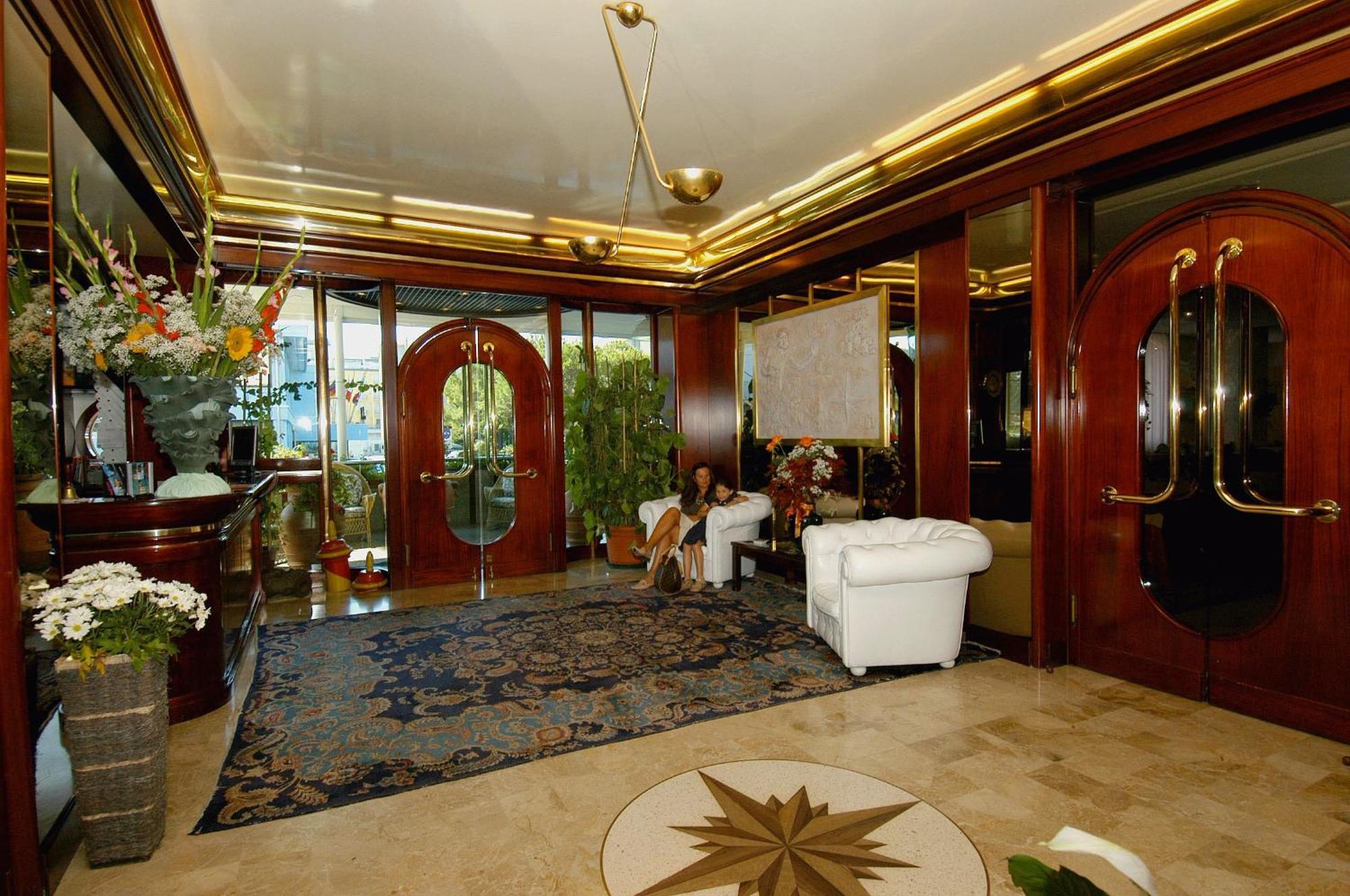 Hotel Beny リド・ディ・イエゾロ エクステリア 写真