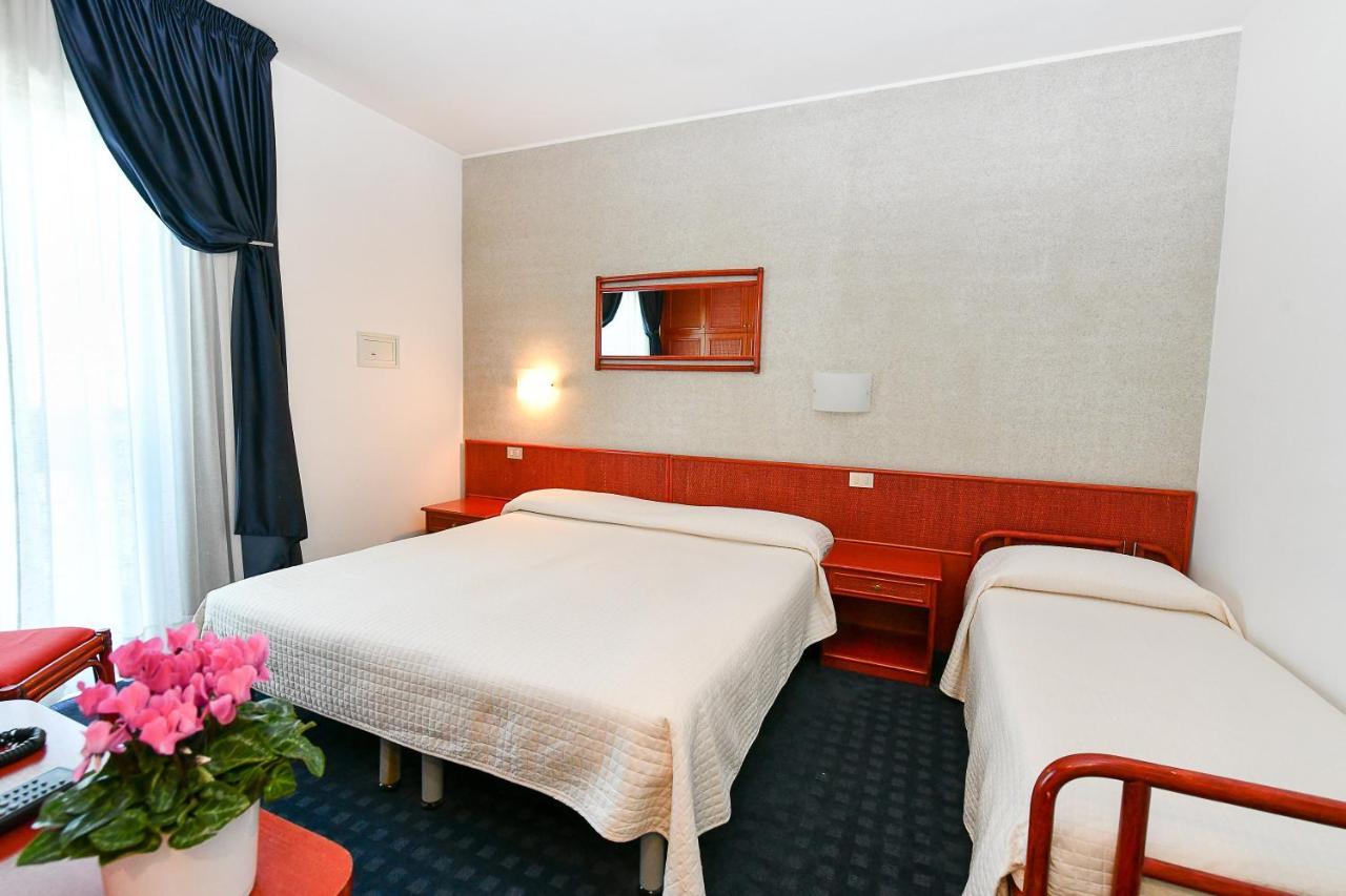 Hotel Beny リド・ディ・イエゾロ エクステリア 写真